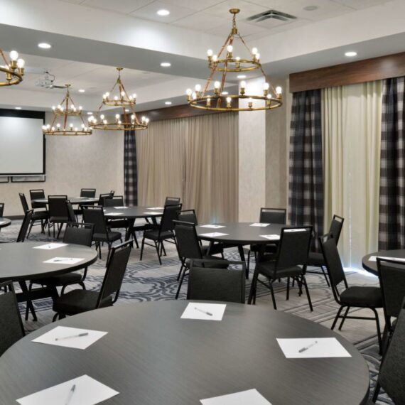 Hampton Inn & Suites drapery in meeting room